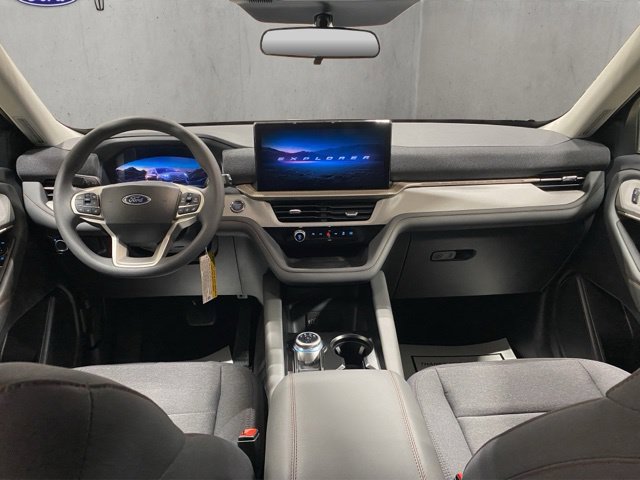 New 2026 Ford Explorer Active AWD/4WD image 2