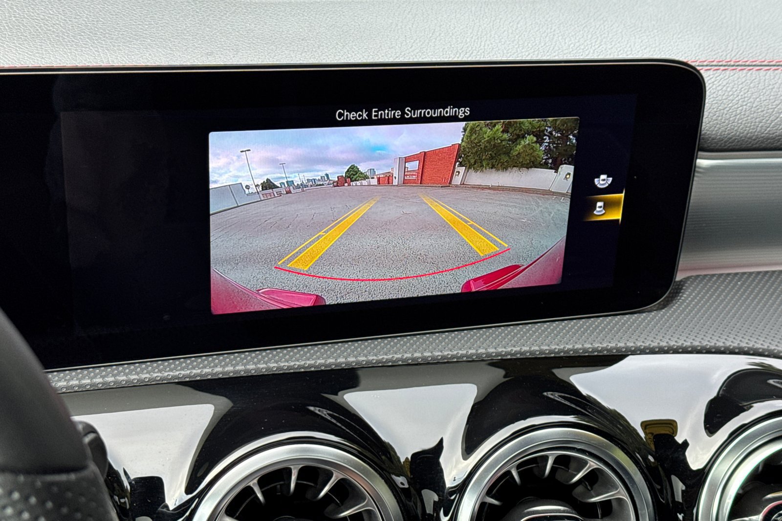 Used 2022 Mercedes-Benz CLA 250 image 23