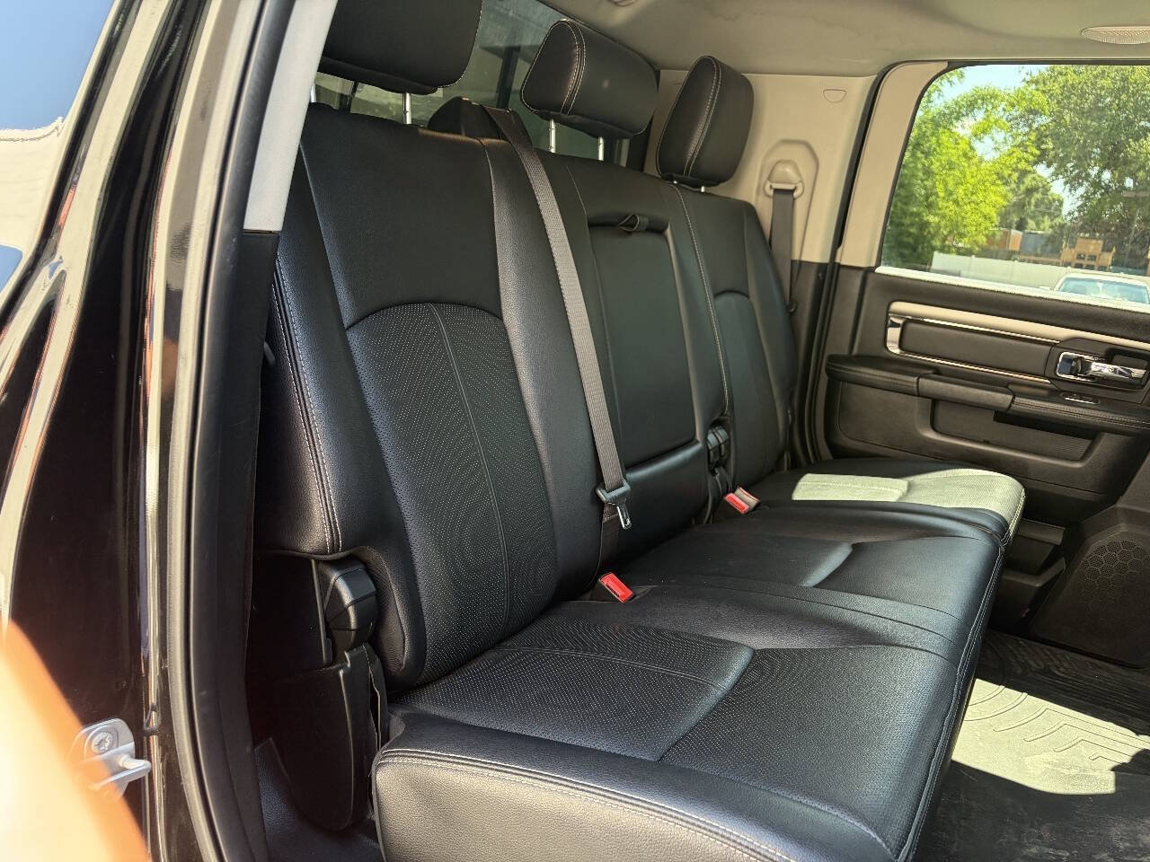 Used 2018 RAM 2500 Laramie w/ Sport Appearance Group AWD/4WD image 24