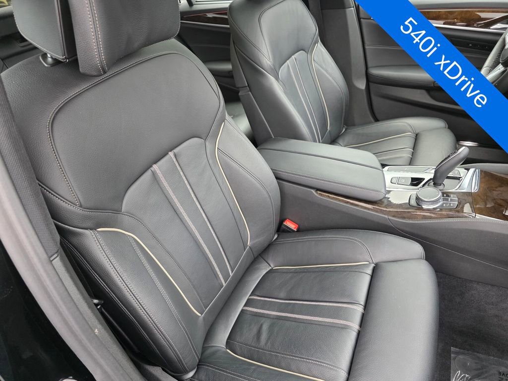 Used 2019 BMW 540i xDrive w/ M Sport Package AWD/4WD image 30