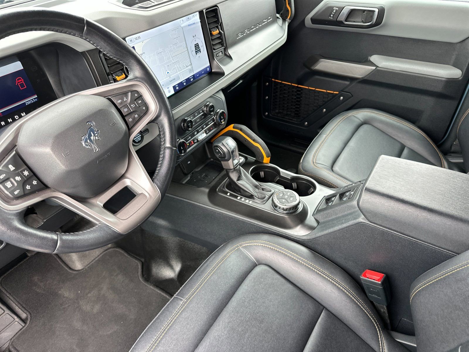 Used 2022 Ford Bronco Badlands image 10