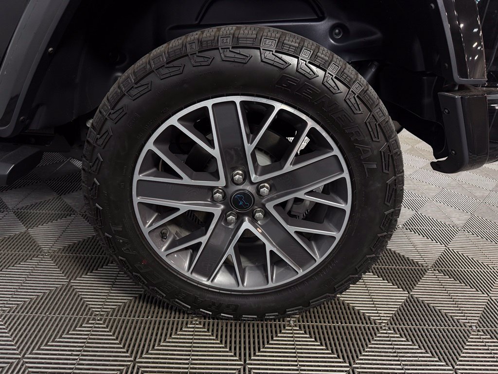 Used 2024 Jeep Wrangler High Altitude AWD/4WD image 12
