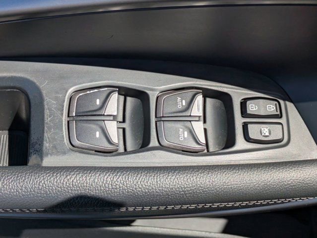 Used 2017 Hyundai Santa Fe Limited w/ Cargo Package AWD/4WD image 15