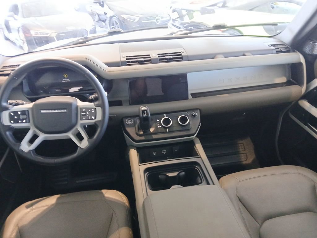 Used 2024 Land Rover Defender 110 S image 29