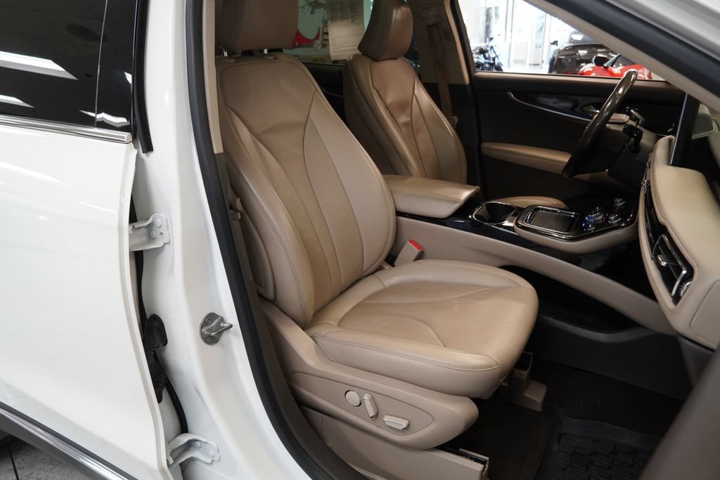 Used 2022 Lincoln Nautilus Reserve AWD/4WD image 27