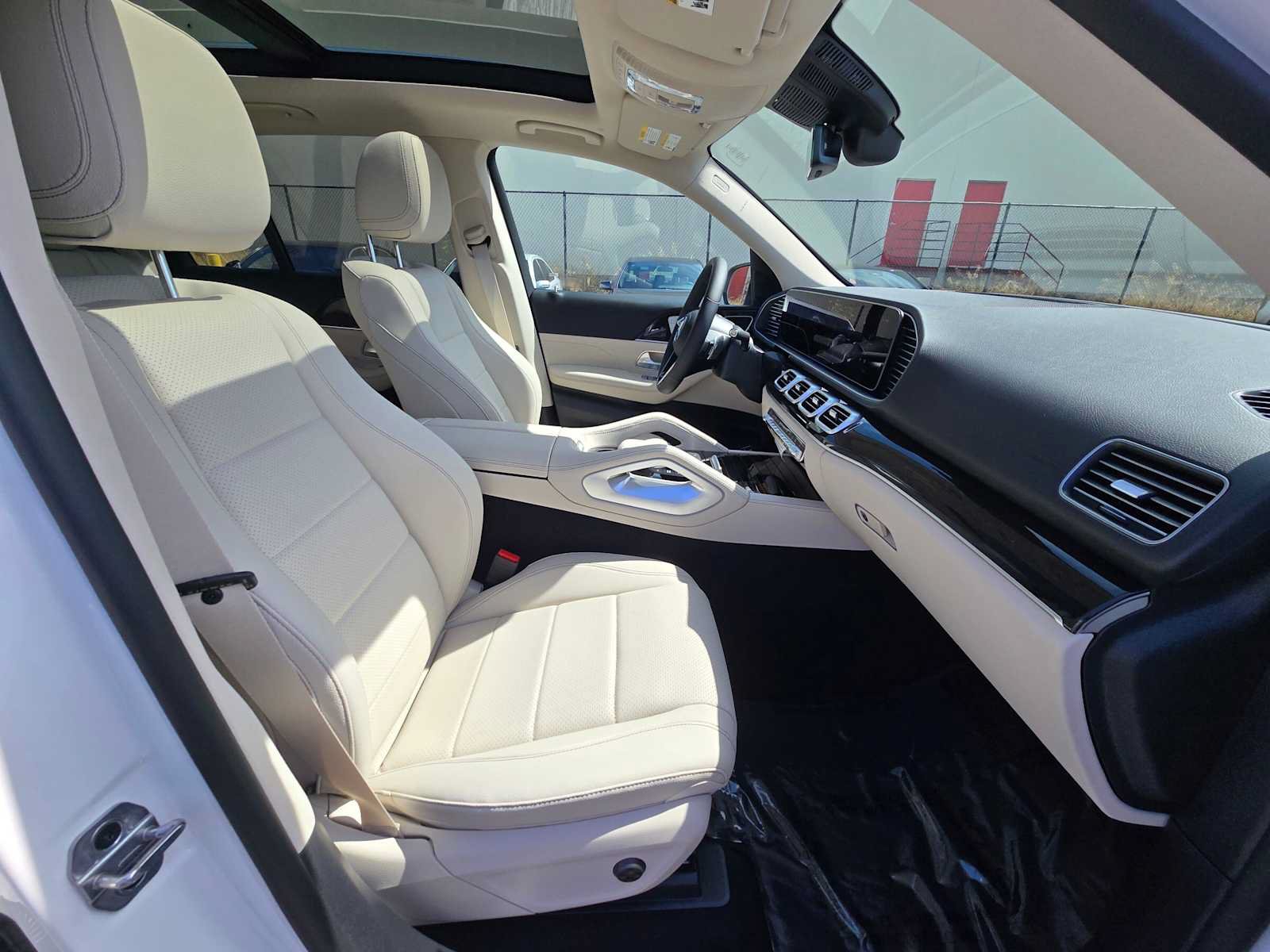 New 2026 Mercedes-Benz GLE 450e 4MATIC image 11