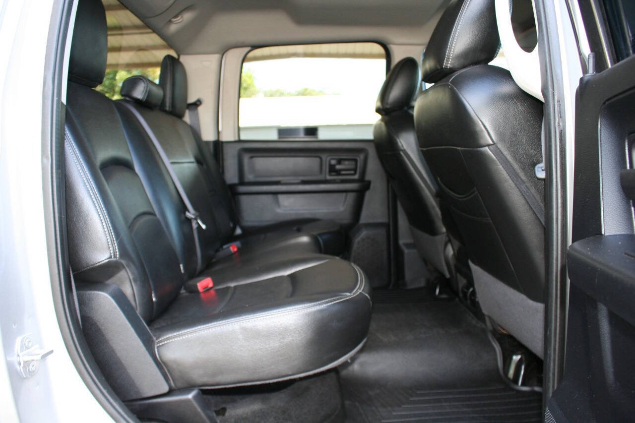 Used 2015 RAM 2500 Tradesman w/ Chrome Appearance Group AWD/4WD image 23