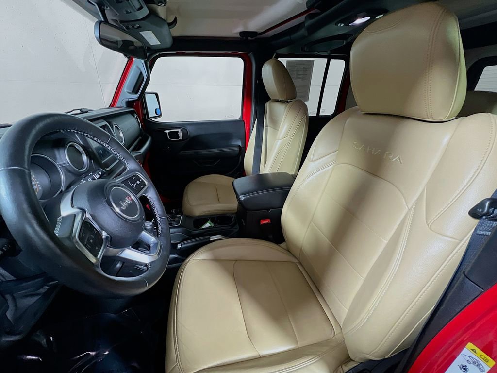 Used 2018 Jeep Wrangler Unlimited Sahara w/ Cold Weather Group image 18