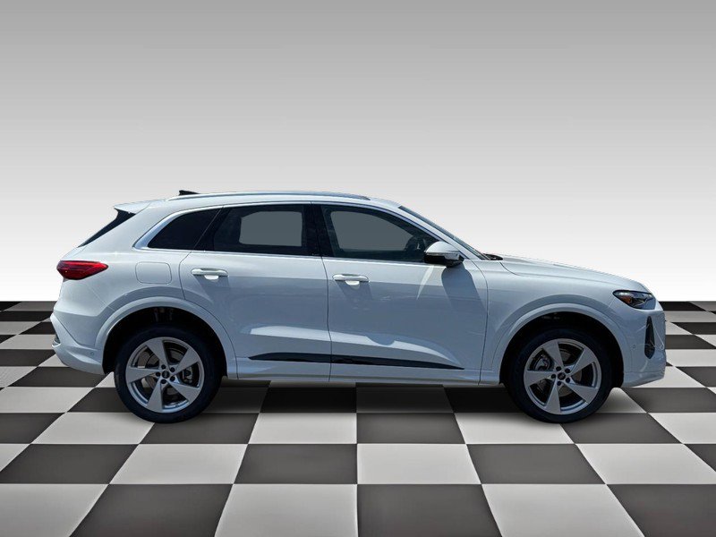 New 2025 Audi Q5 Premium Plus image 2