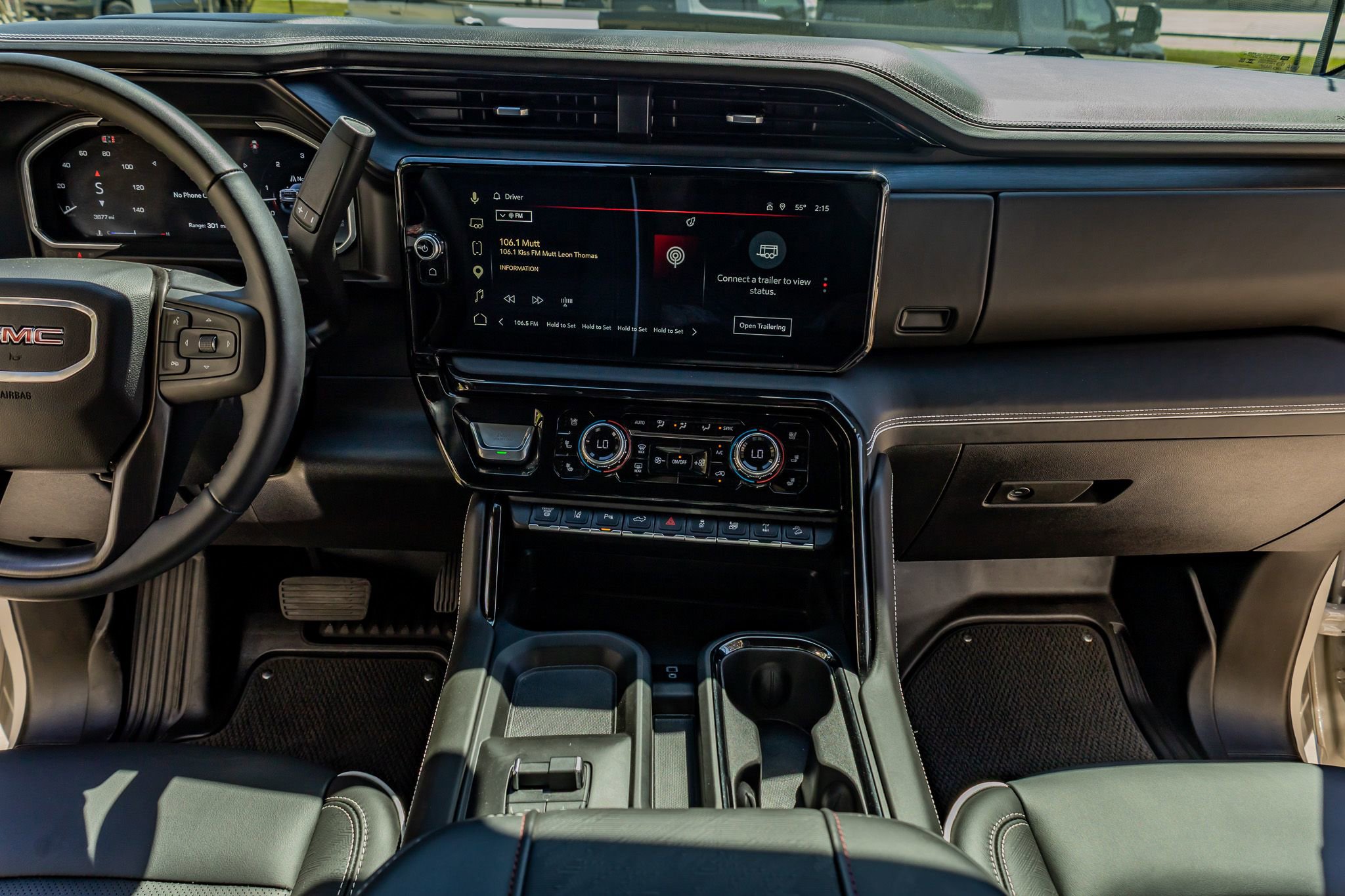 Used 2026 GMC Sierra 2500 AT4X image 23