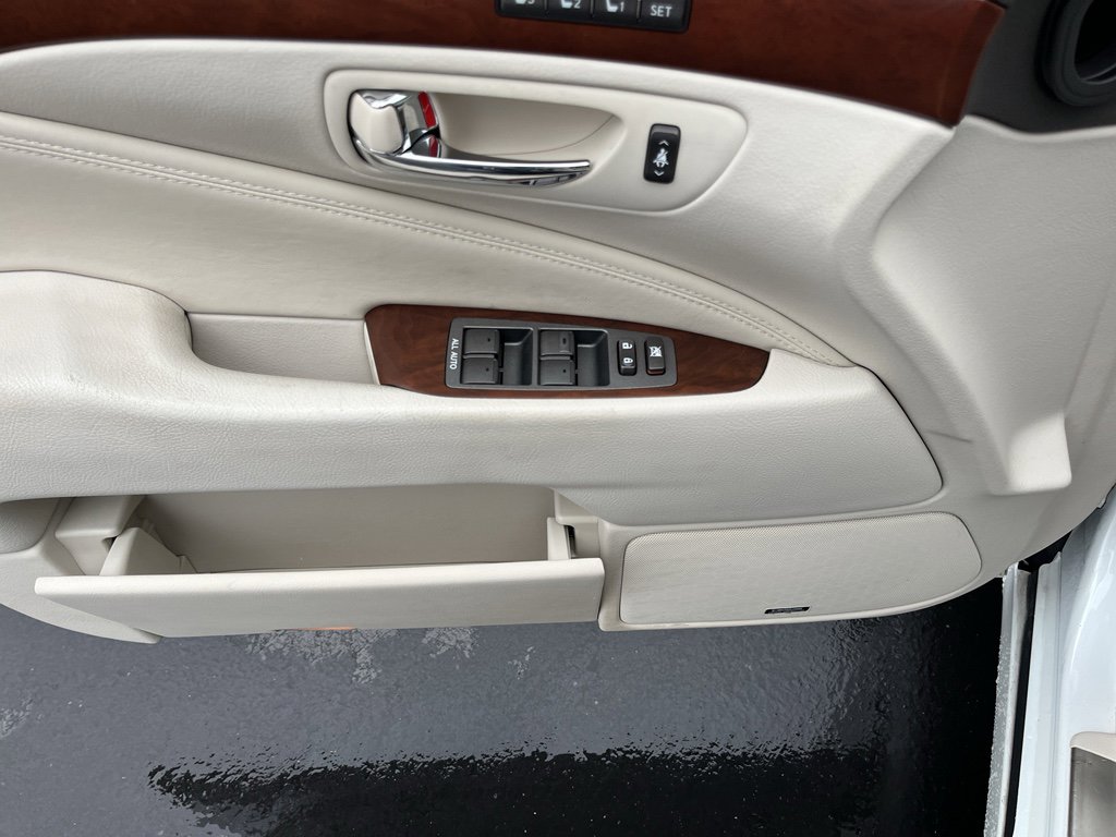 Used 2011 Lexus LS 460 w/ Comfort Pkg image 10