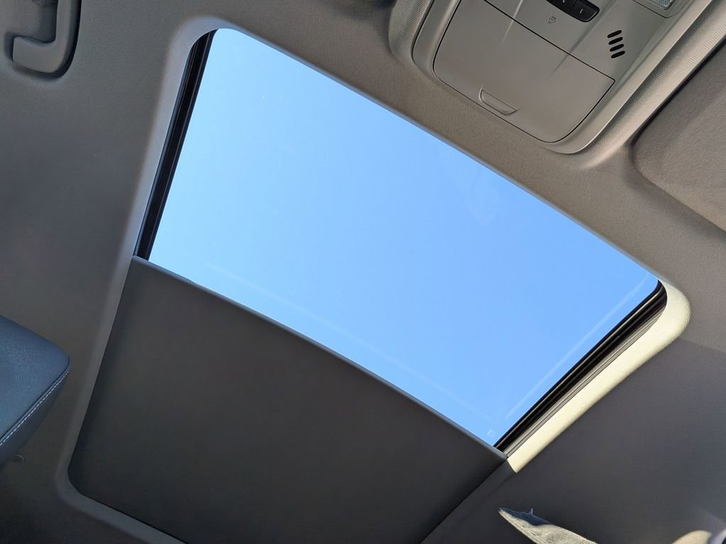 Used 2025 Chevrolet Blazer LT w/ Sound & Technology Package image 25