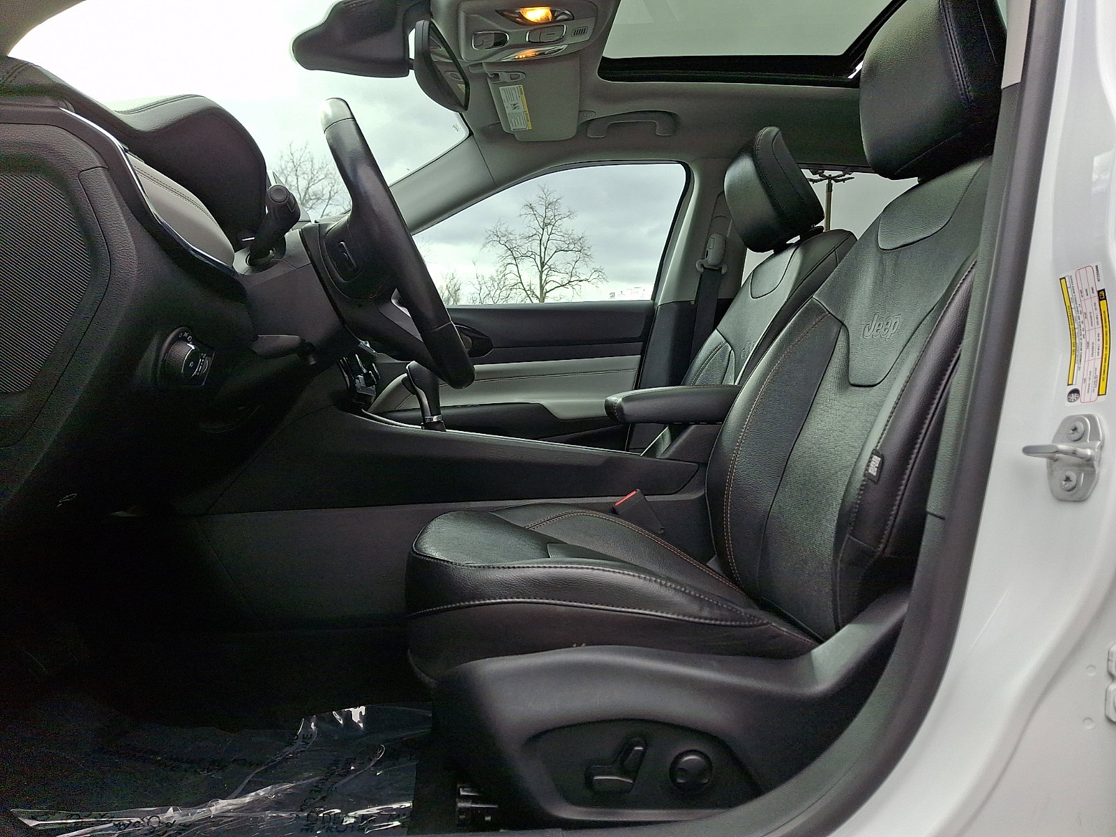 Used 2022 Jeep Compass Limited w/ Sun and Sound Group image 13