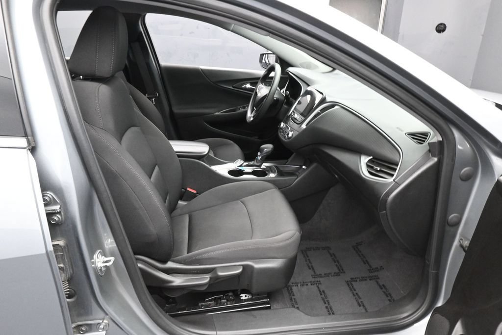 Used 2024 Chevrolet Malibu LT FWD image 39