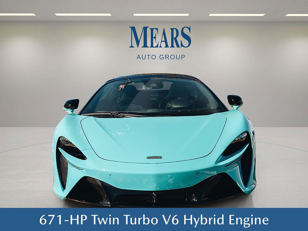 Used 2025 McLaren Artura Spider image 3