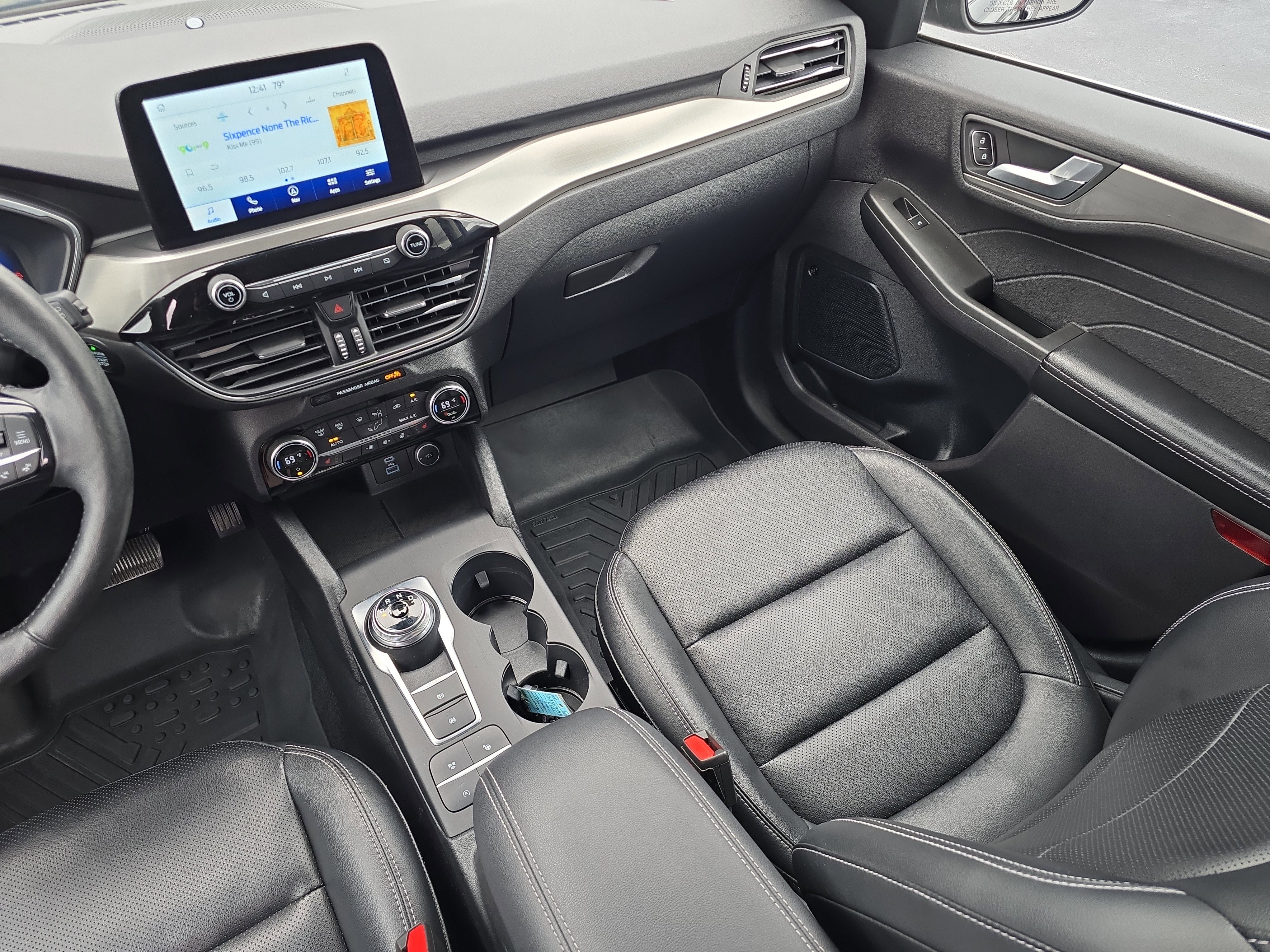 Used 2021 Ford Escape Titanium image 13