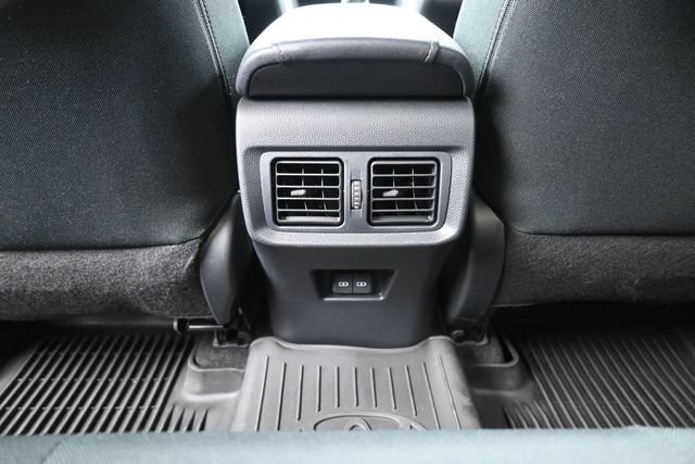 Used 2024 Toyota Venza LE AWD/4WD image 25