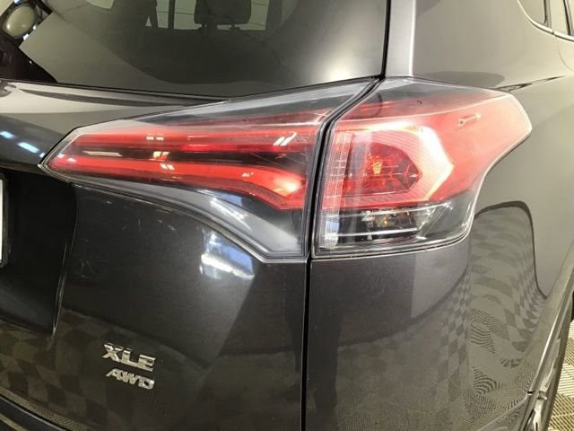 Used 2016 Toyota RAV4 XLE AWD/4WD image 24
