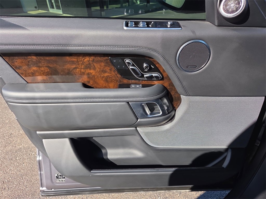 Used 2022 Land Rover Range Rover Westminster Edition image 19