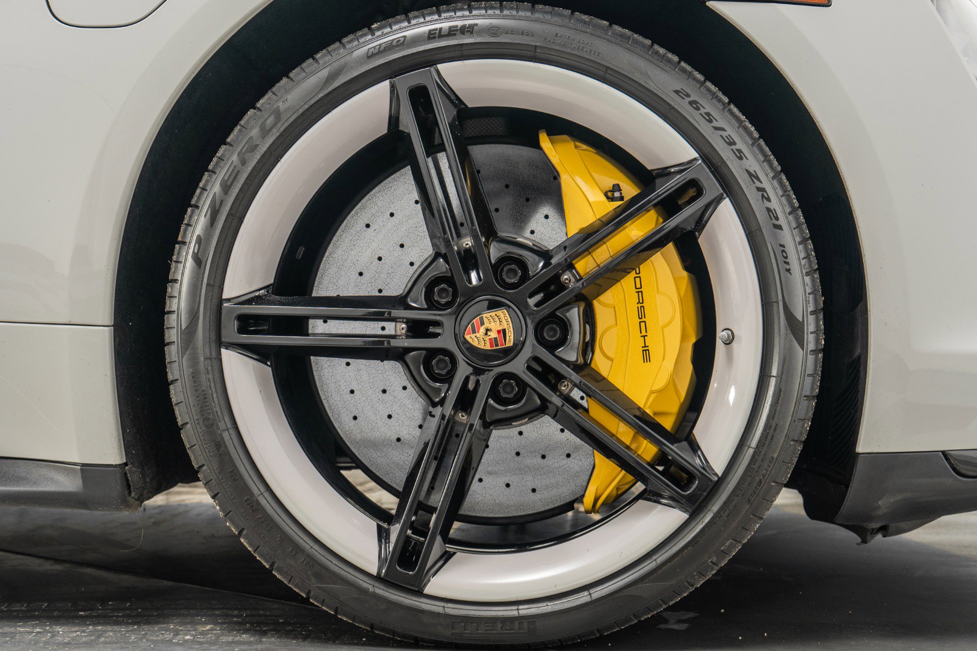 Used 2021 Porsche Taycan Turbo S image 40