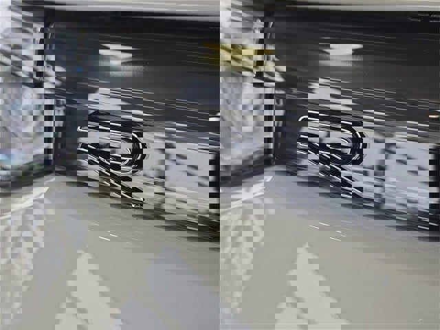 New 2026 Volkswagen Tiguan SE R-Line image 3