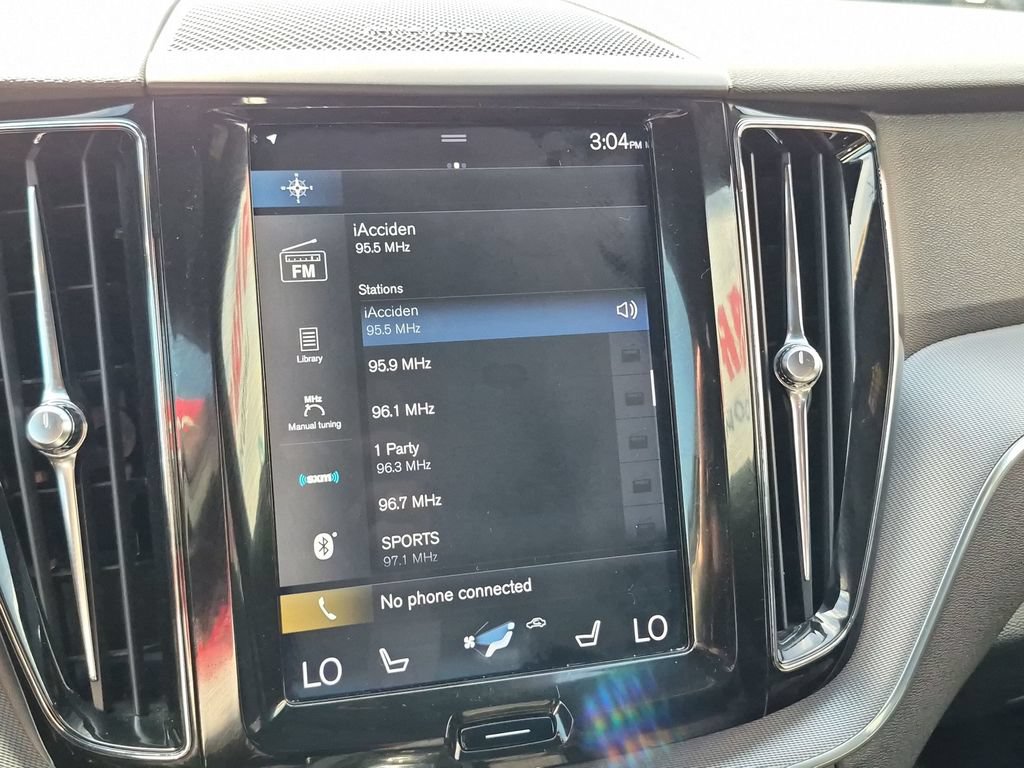 Used 2019 Volvo XC60 T8 R-Design w/ Advanced Package AWD/4WD image 22