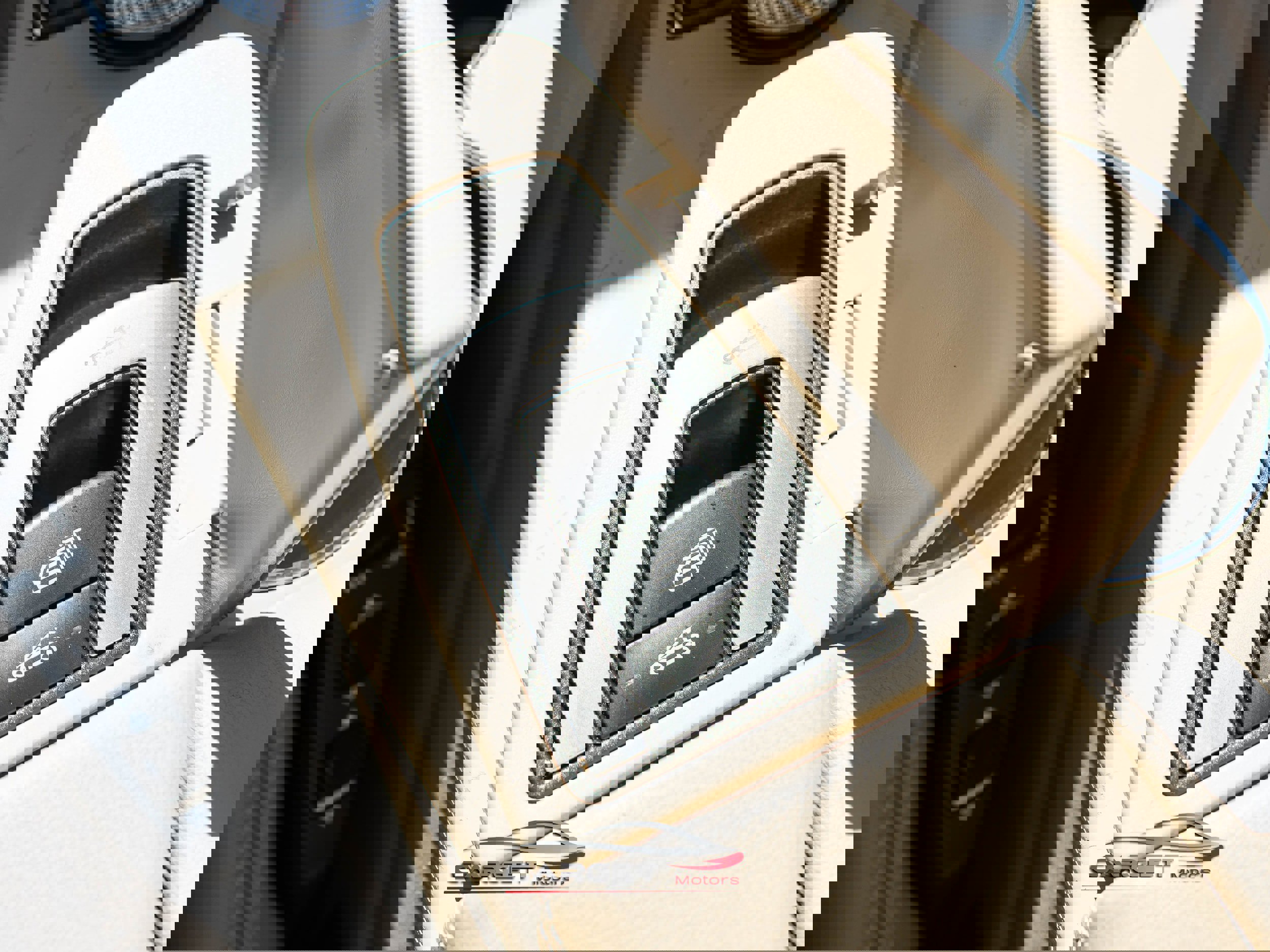 Used 2011 Mercedes-Benz E 350 Cabriolet image 32