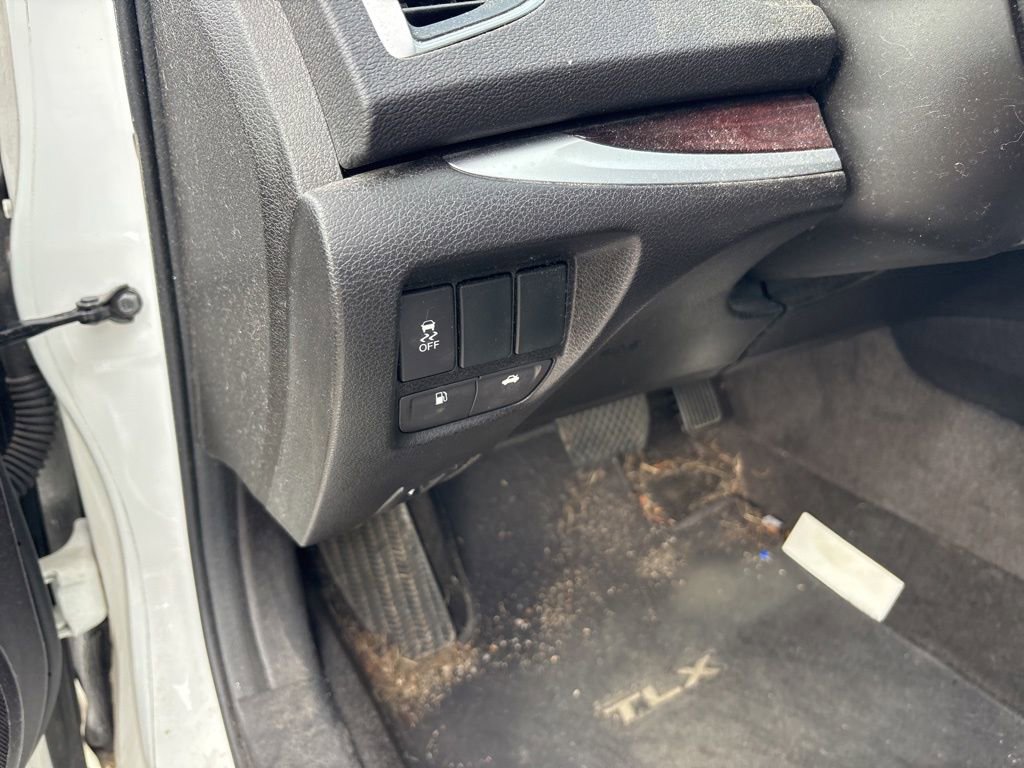 Used 2017 Acura TLX FWD image 16