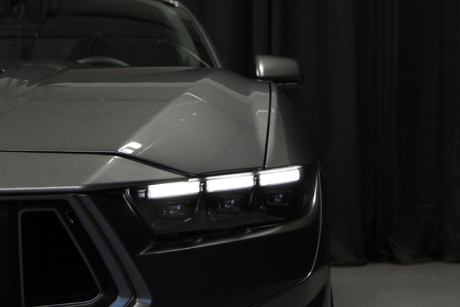 Used 2024 Ford Mustang Dark Horse RWD image 12
