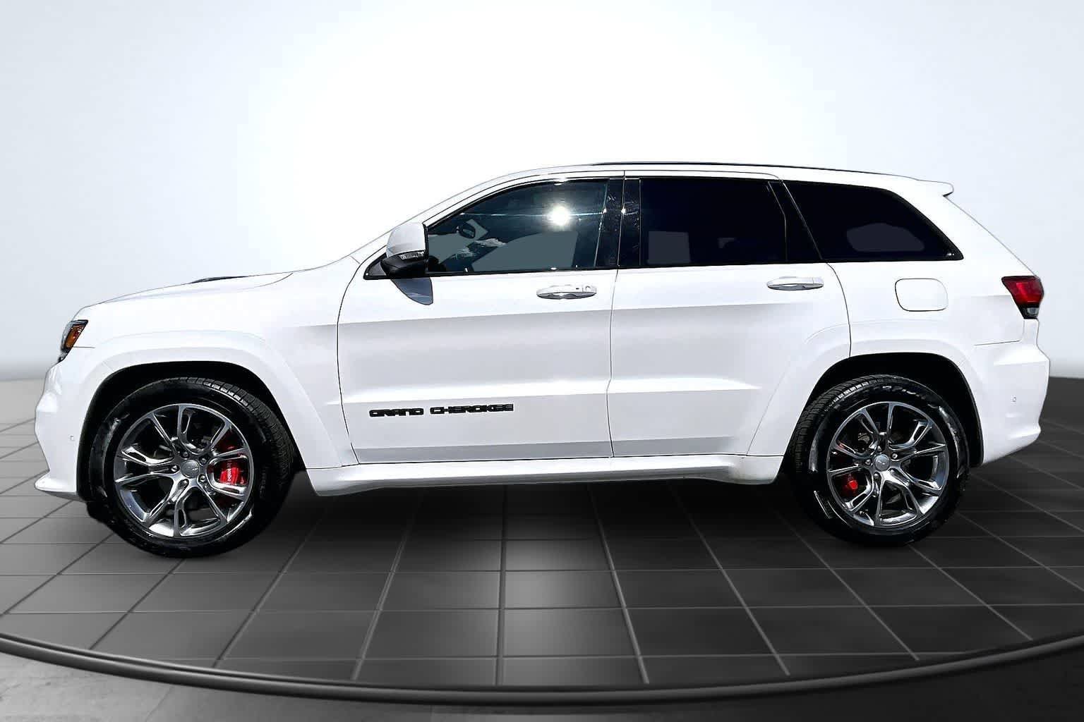 Used 2019 Jeep Grand Cherokee SRT AWD/4WD image 3