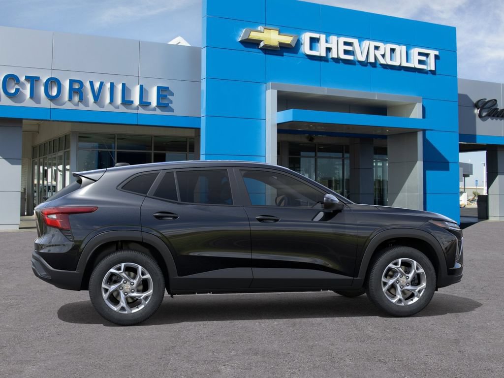 New 2026 Chevrolet Trax LS w/ LS Convenience Package FWD image 5
