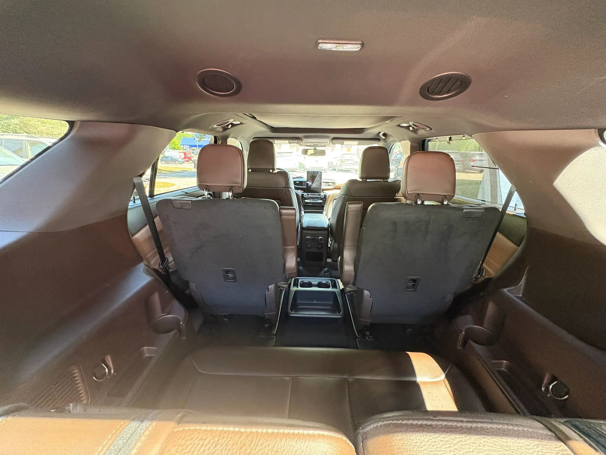 Used 2021 Ford Explorer King Ranch w/ Premium Technology Package AWD/4WD image 25