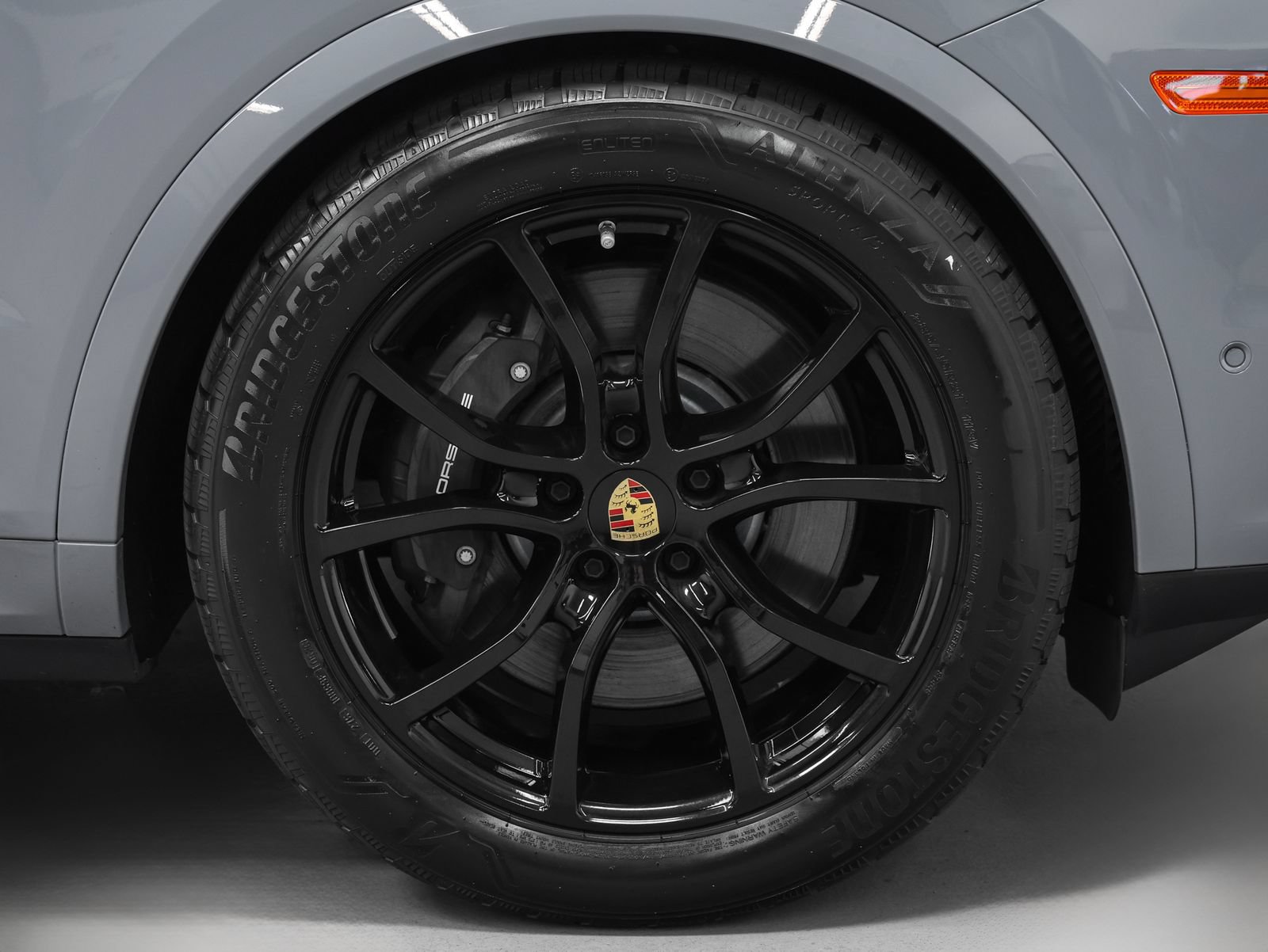 Certified 2024 Porsche Cayenne AWD/4WD image 15