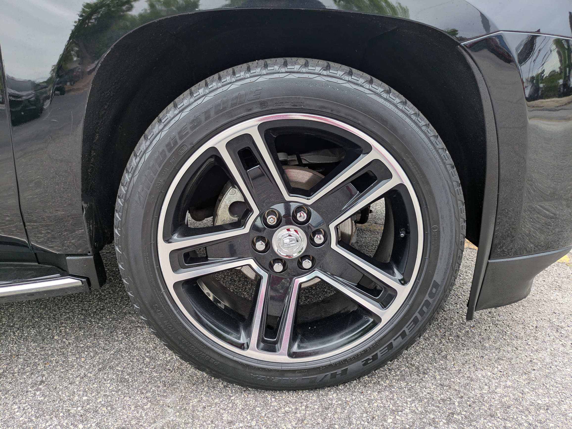 Used 2015 Cadillac Escalade Luxury RWD image 11
