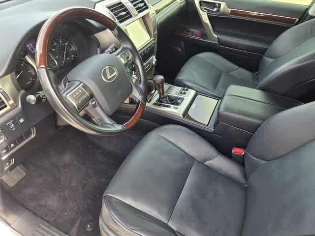 Used 2018 Lexus GX 460 Premium AWD/4WD image 2