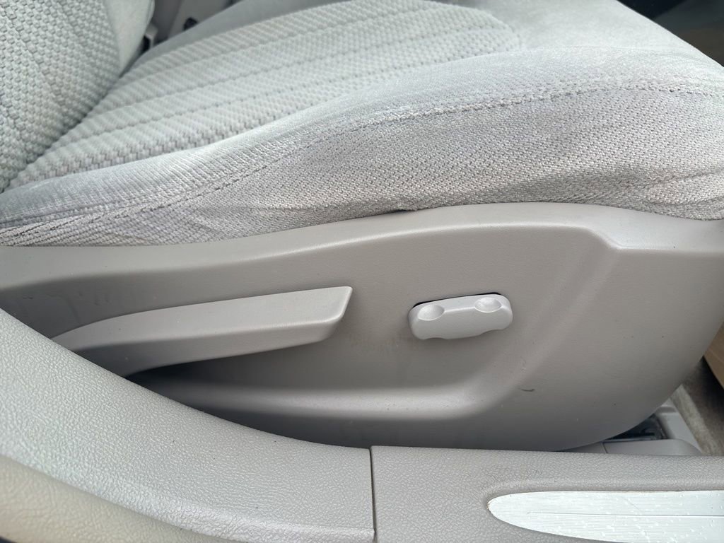 Used 2009 Buick Lucerne CX FWD image 27