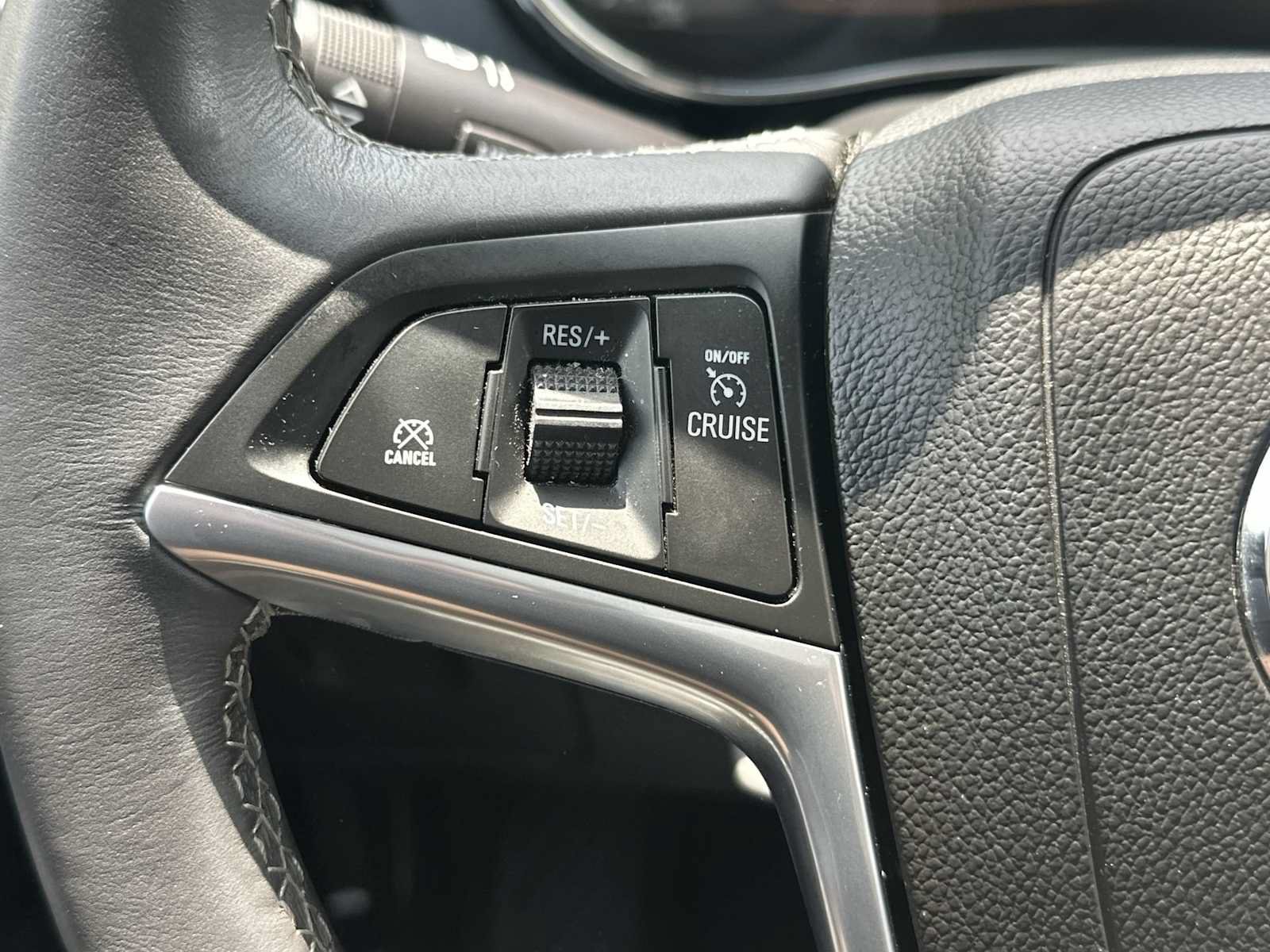 Certified 2021 Buick Encore Preferred w/ Safety Package FWD image 23