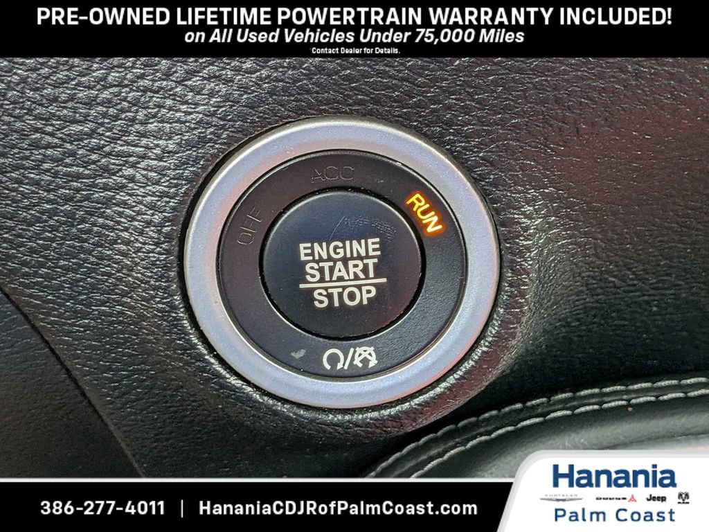 Used 2017 Dodge Challenger R/T RWD image 29