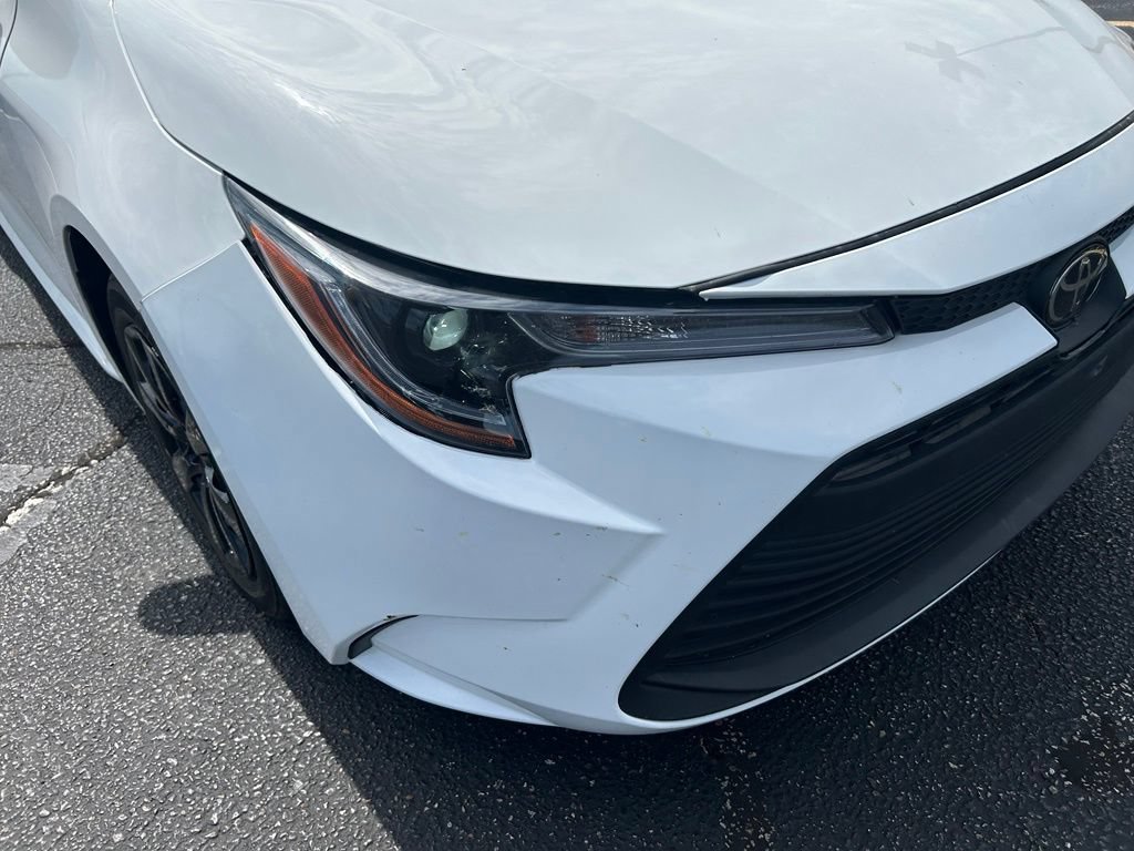 Used 2026 Toyota Corolla LE FWD image 3