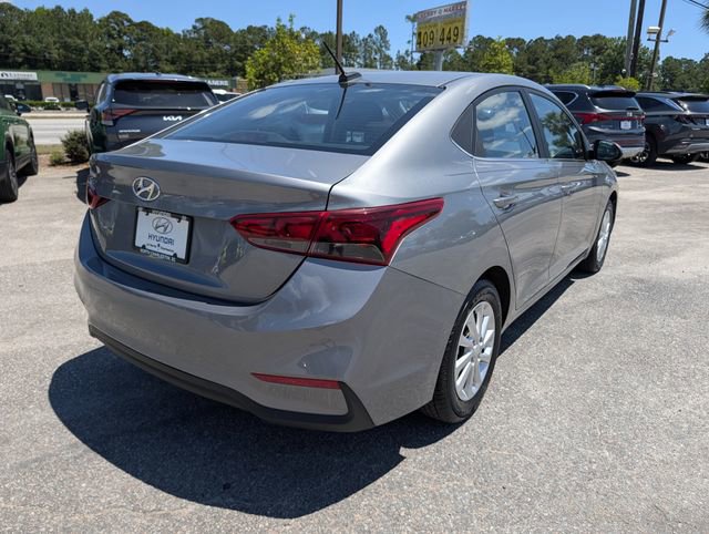 Certified 2022 Hyundai Accent SEL FWD image 4