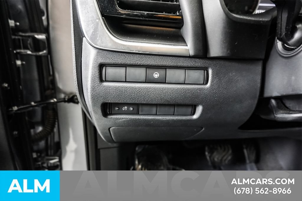 Used 2022 Nissan Rogue SV FWD image 32