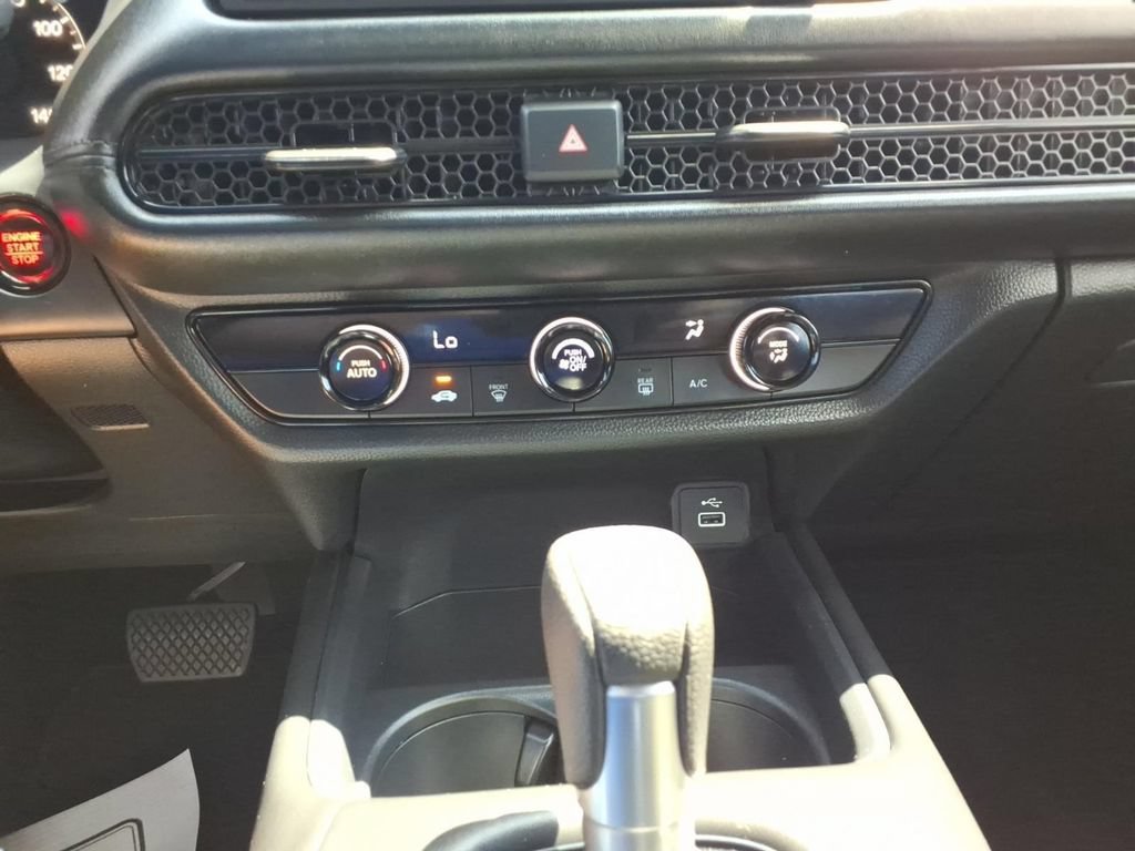 Used 2024 Honda HR-V LX image 21