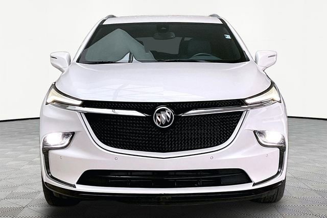 Used 2022 Buick Enclave Essence w/ Sport Touring Edition FWD image 2