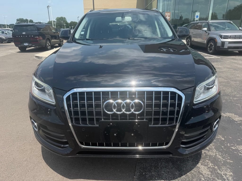 Used 2017 Audi Q5 2.0T Premium Plus w/ Technology Package AWD/4WD image 2