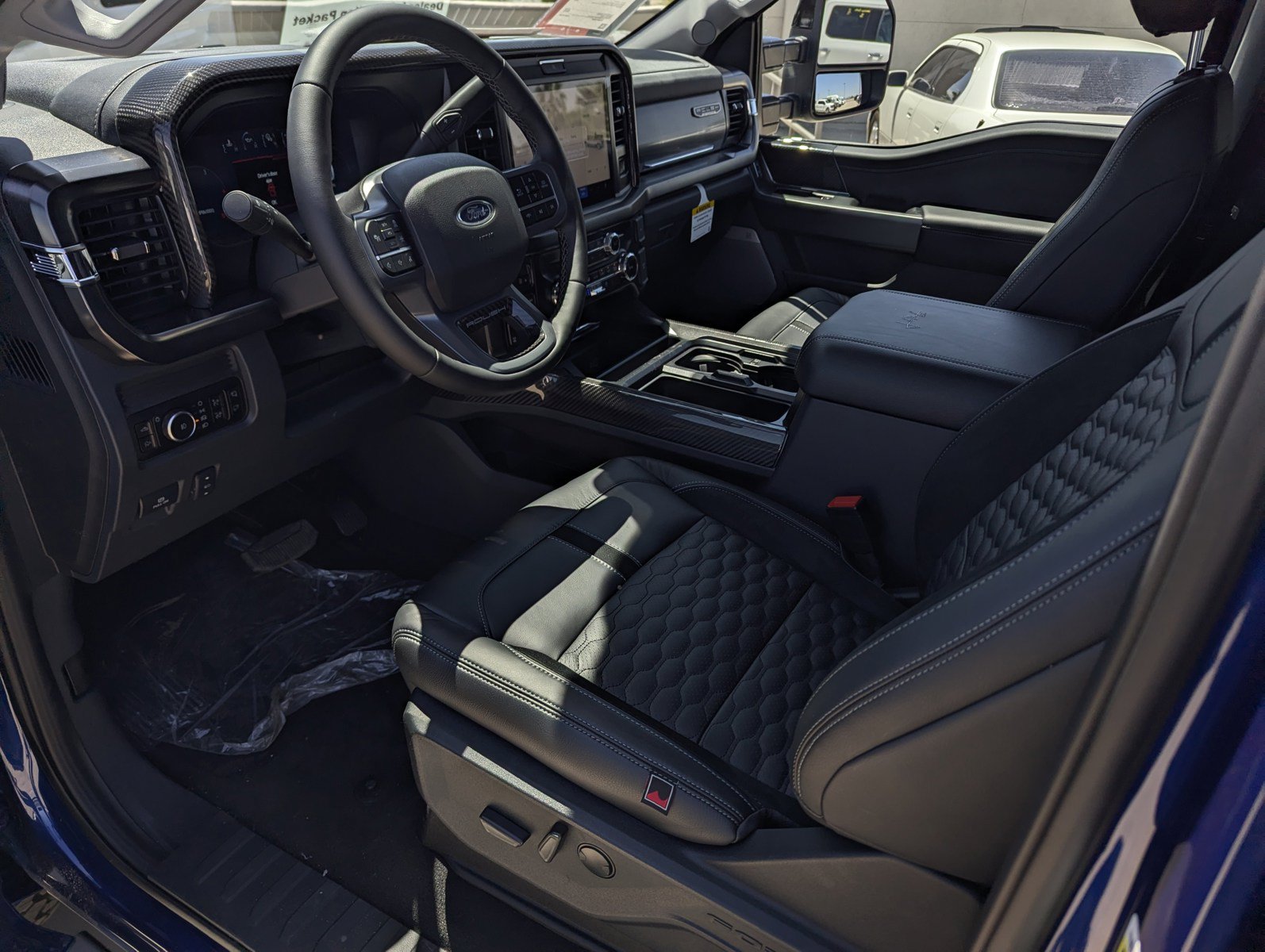 New 2026 Ford F250 Lariat w/ Black Appearance Package AWD/4WD image 10
