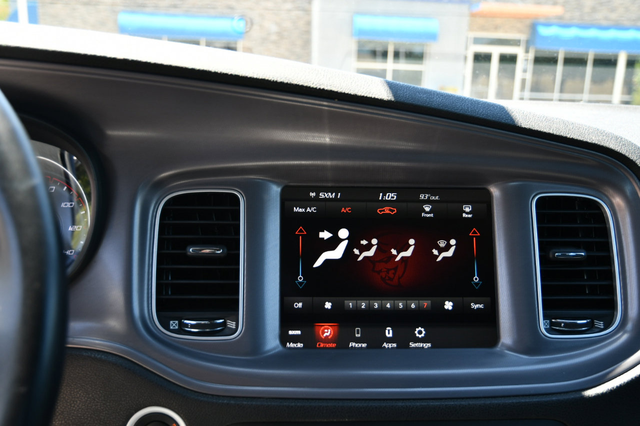 Used 2023 Dodge Charger SXT image 15