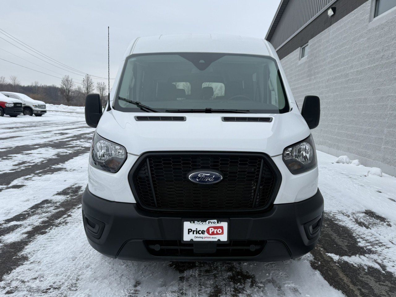 Used 2024 Ford Transit 350 XL image 2