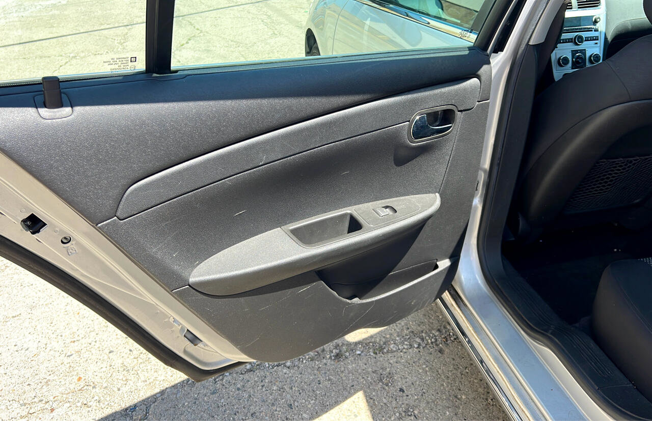 Used 2011 Chevrolet Malibu LT w/ Power Convenience Package image 11