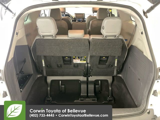 Used 2024 Toyota Sienna XLE image 16