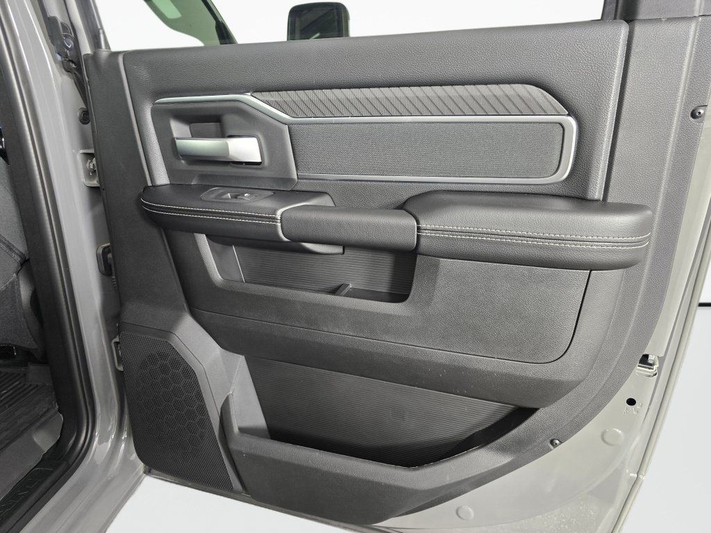 New 2026 RAM 3500 Big Horn AWD/4WD image 38